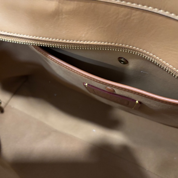 Coach Soft Empire Carryall Bag Tote 40 #CW616 - very gently used - Picture 10 of 11